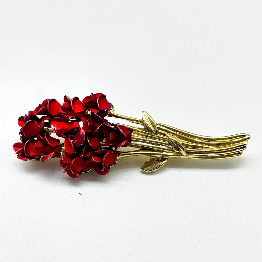 Signed DM97 Red Rhinestone Flower Brooch Pin Gold Tone Floral Bouquet Vintage